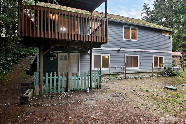 4369 Shadowood Drive, Clinton, WA 98236