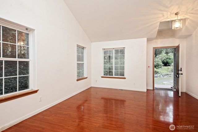 4369 Shadowood Drive, Clinton, WA 98236