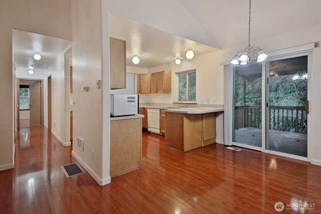 4369 Shadowood Drive, Clinton, WA 98236