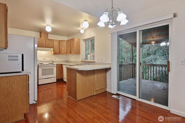 4369 Shadowood Drive, Clinton, WA 98236