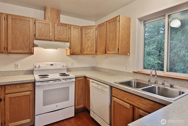 4369 Shadowood Drive, Clinton, WA 98236