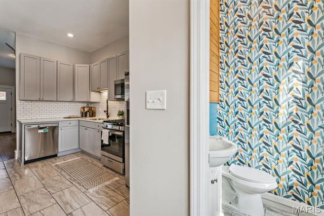 2354 Louisiana Avenue, St Louis, MO 63104