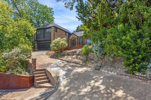 3911 Dry Creek DR, Austin, TX 78731