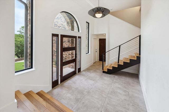 3911 Dry Creek DR, Austin, TX 78731