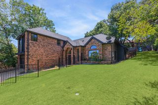 3911 Dry Creek DR, Austin, TX 78731