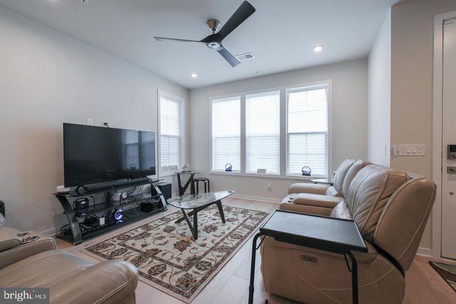 43509 OLD RYAN RD, Ashburn, VA 20148