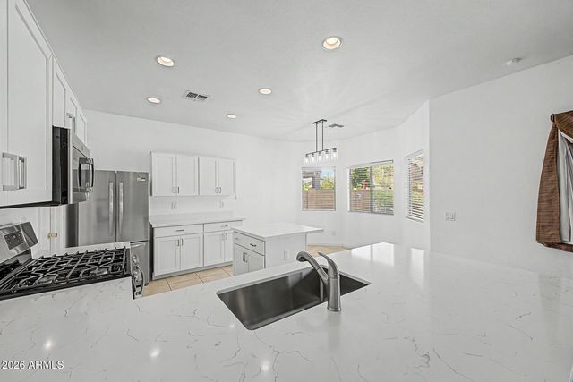 3640 W WAYNE Lane, Anthem, AZ 85086