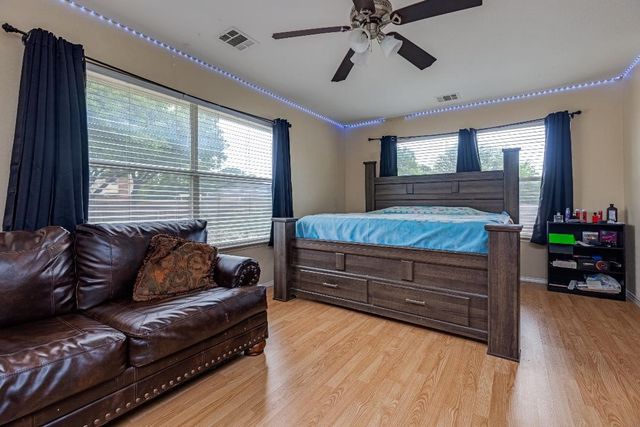 3926 Rolling Oaks Drive, Carrollton, TX 75007