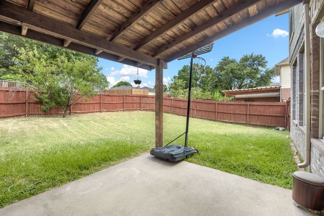 3926 Rolling Oaks Drive, Carrollton, TX 75007