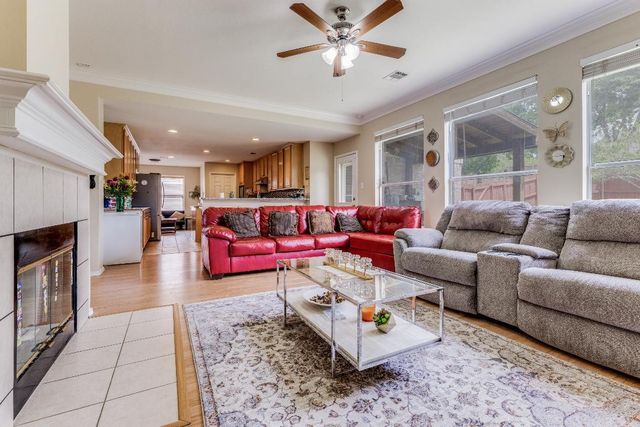3926 Rolling Oaks Drive, Carrollton, TX 75007