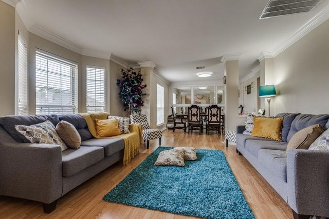 3926 Rolling Oaks Drive, Carrollton, TX 75007