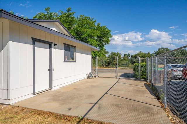 21999 Riverside Avenue, Red Bluff, CA 96080
