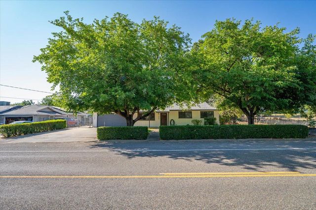 21999 Riverside Avenue, Red Bluff, CA 96080