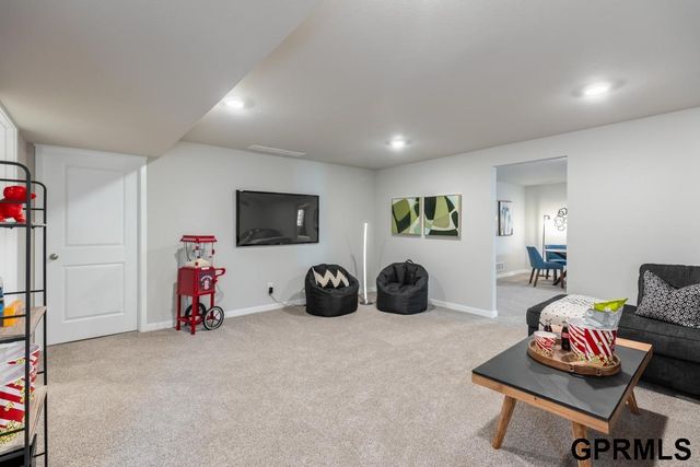 17101 Cook Street, Bennington, NE 68007
