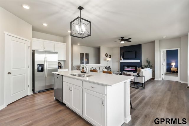 17101 Cook Street, Bennington, NE 68007
