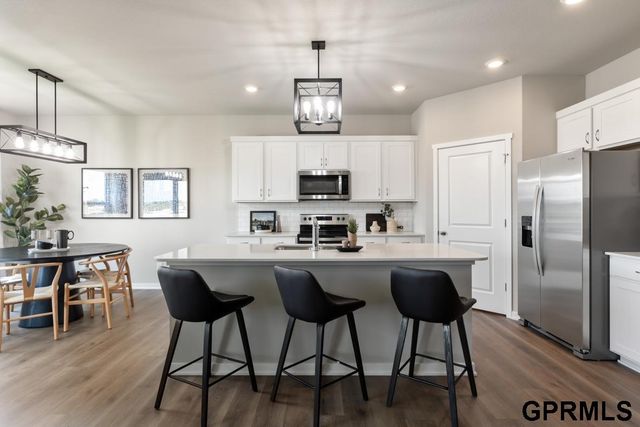 17101 Cook Street, Bennington, NE 68007
