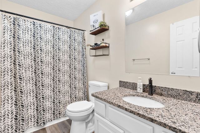645 E Livingston Street, Springfield, MO 65803