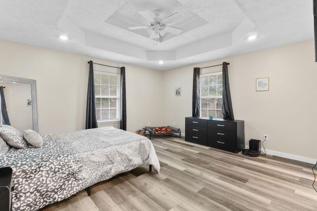 645 E Livingston Street, Springfield, MO 65803
