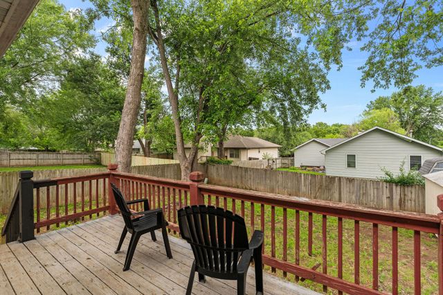 645 E Livingston Street, Springfield, MO 65803