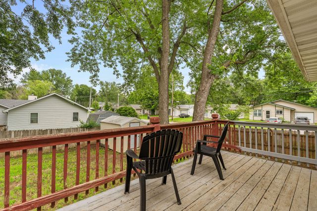 645 E Livingston Street, Springfield, MO 65803