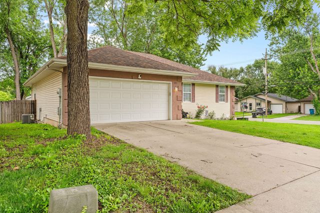 645 E Livingston Street, Springfield, MO 65803