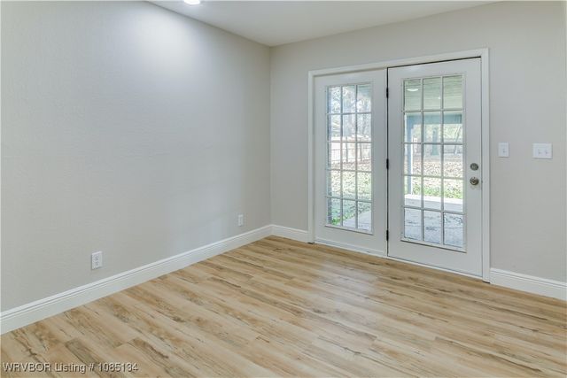 910 S Adams Street, Lavaca, AR 72941