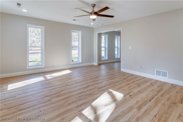 910 S Adams Street, Lavaca, AR 72941