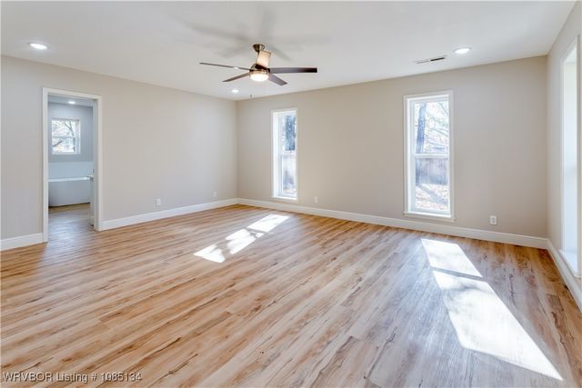 910 S Adams Street, Lavaca, AR 72941