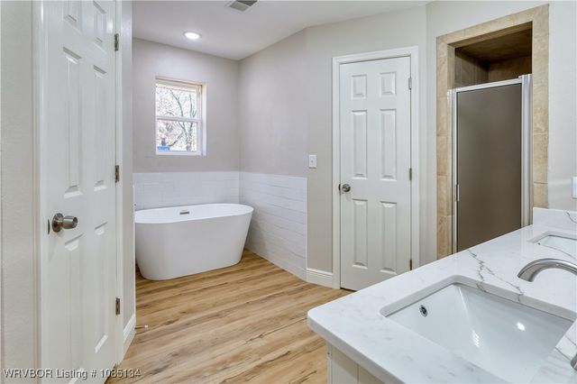 910 S Adams Street, Lavaca, AR 72941