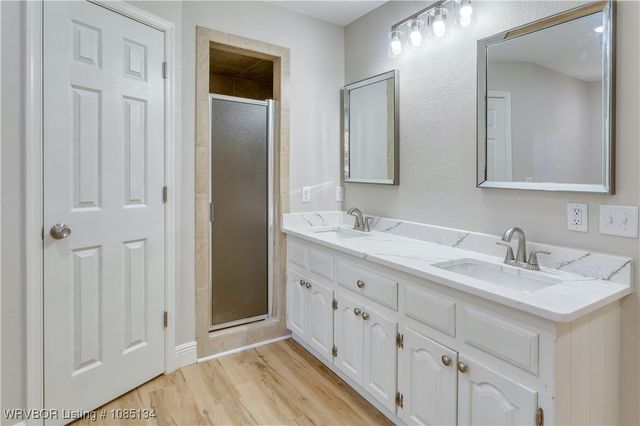 910 S Adams Street, Lavaca, AR 72941