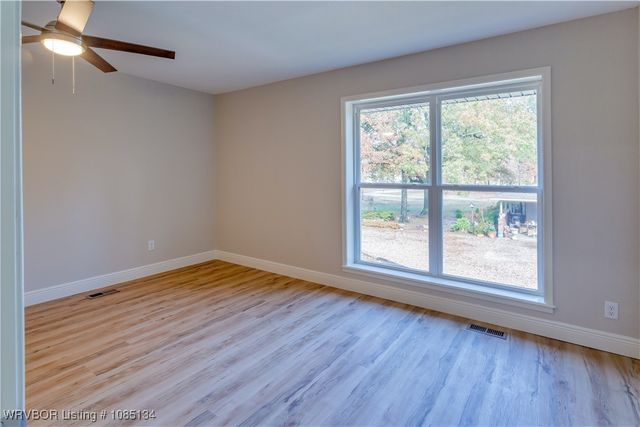 910 S Adams Street, Lavaca, AR 72941