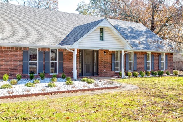 910 S Adams Street, Lavaca, AR 72941