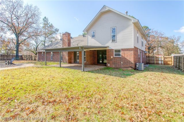 910 S Adams Street, Lavaca, AR 72941