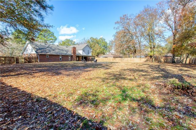 910 S Adams Street, Lavaca, AR 72941