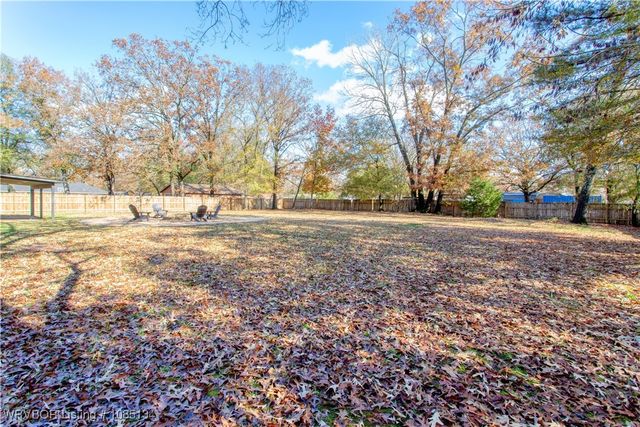 910 S Adams Street, Lavaca, AR 72941