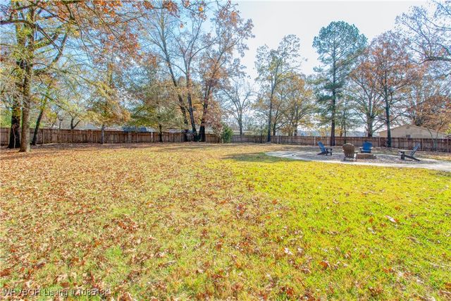 910 S Adams Street, Lavaca, AR 72941