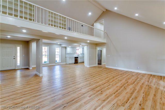 910 S Adams Street, Lavaca, AR 72941