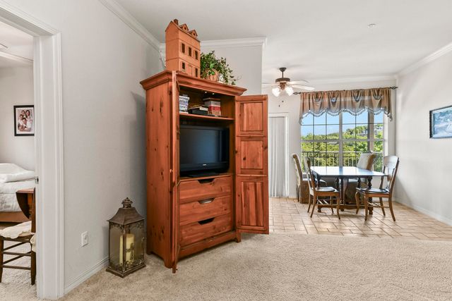 680 Emerald Pointe Drive Bldg 5 Unit 5, Hollister, MO 65672