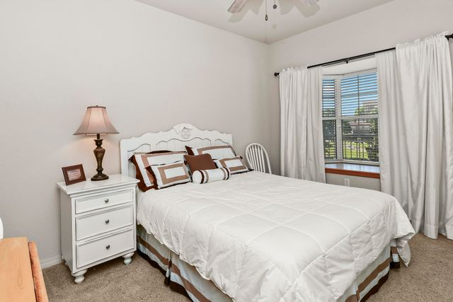 680 Emerald Pointe Drive Bldg 5 Unit 5, Hollister, MO 65672