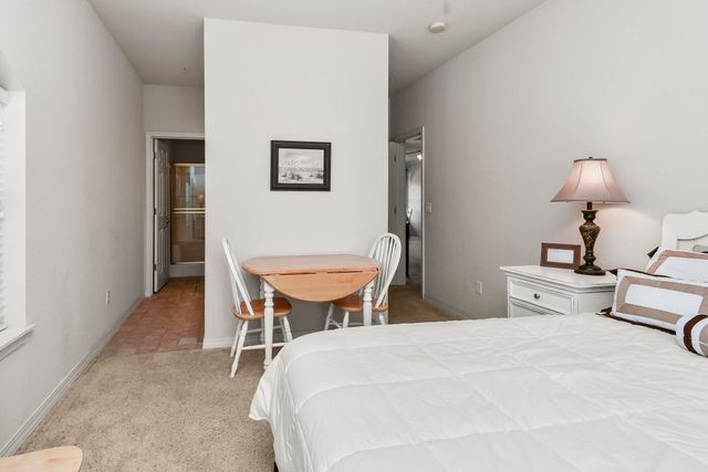 680 Emerald Pointe Drive Bldg 5 Unit 5, Hollister, MO 65672