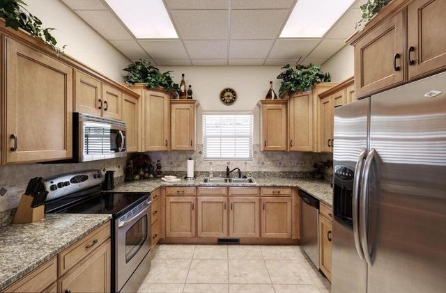 680 Emerald Pointe Drive Bldg 5 Unit 5, Hollister, MO 65672