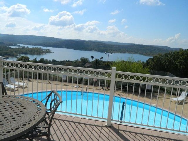 680 Emerald Pointe Drive Bldg 5 Unit 5, Hollister, MO 65672