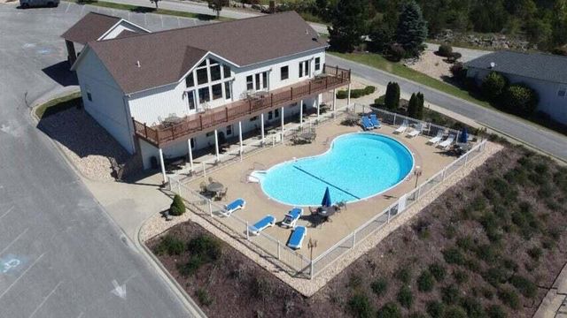 680 Emerald Pointe Drive Bldg 5 Unit 5, Hollister, MO 65672