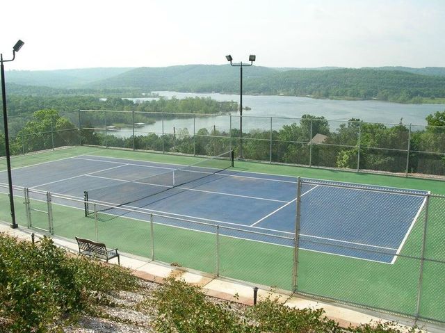 680 Emerald Pointe Drive Bldg 5 Unit 5, Hollister, MO 65672