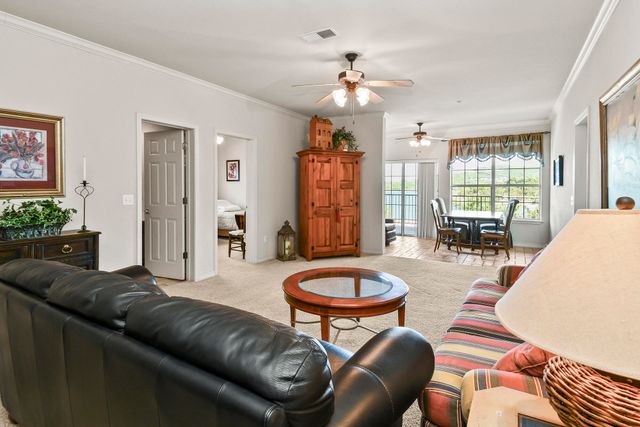 680 Emerald Pointe Drive Bldg 5 Unit 5, Hollister, MO 65672