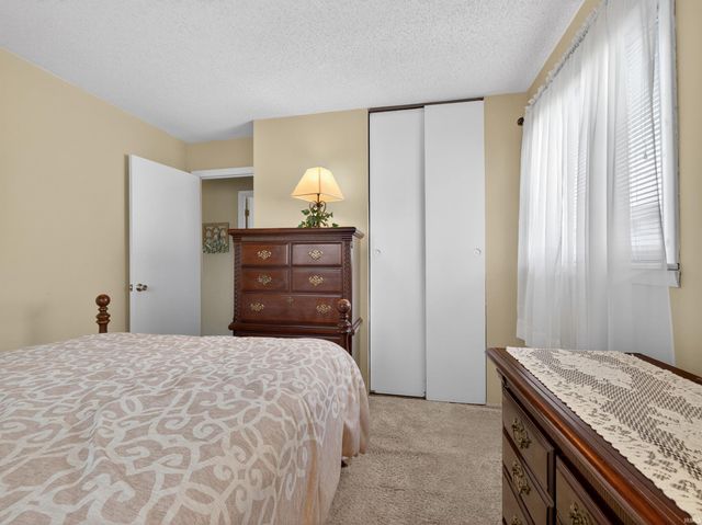 6615 Redbud Drive, Fort Wayne, IN 46825