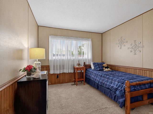 6615 Redbud Drive, Fort Wayne, IN 46825