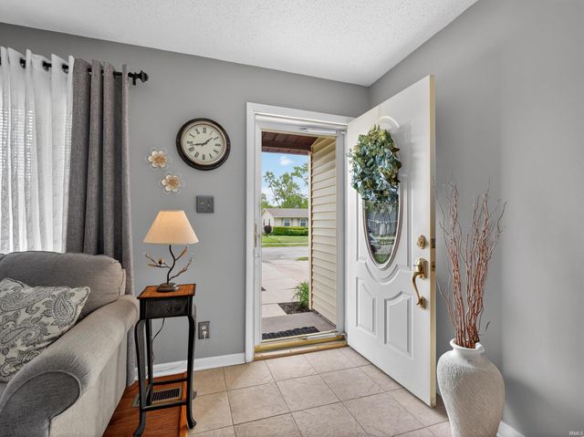 6615 Redbud Drive, Fort Wayne, IN 46825
