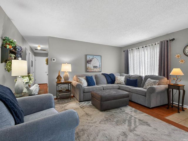 6615 Redbud Drive, Fort Wayne, IN 46825