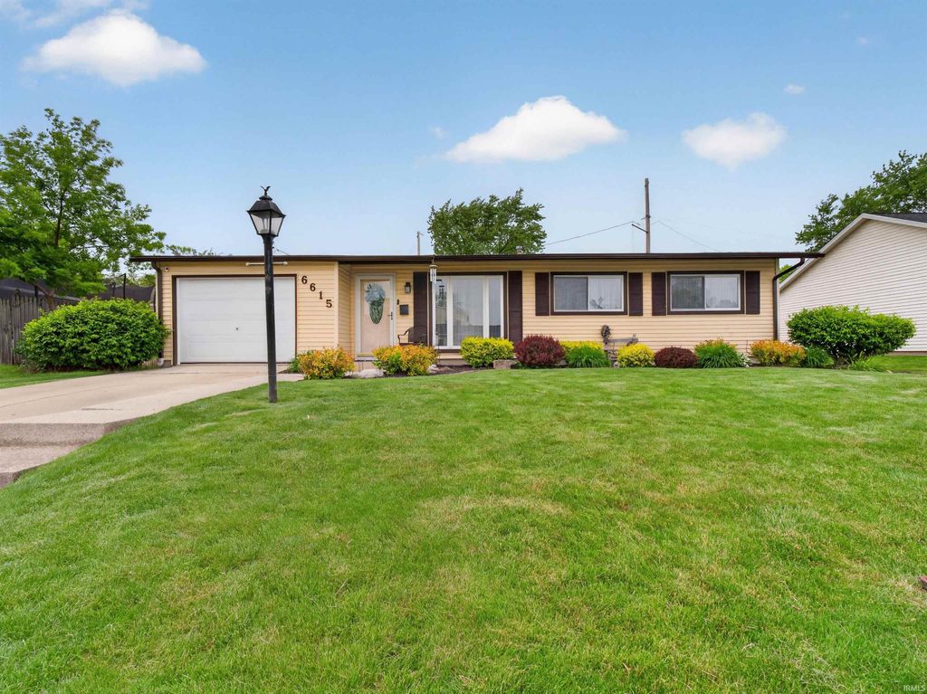 6615 Redbud Drive, Fort Wayne, IN 46825